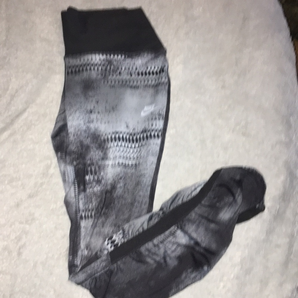 Nike workout leggings